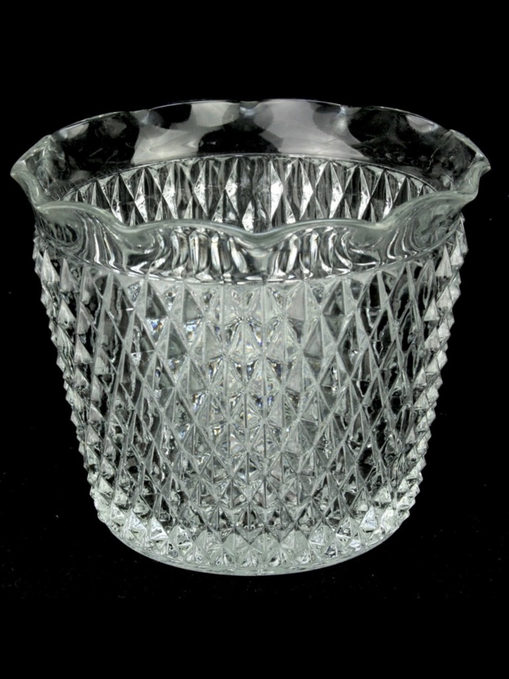 ✨ Vintage Indiana Glass Diamond Point Glass Ice Bucket